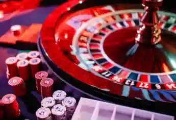 Berbagai permainan live dealer Evolution Gaming yang tersedia di bosswin77